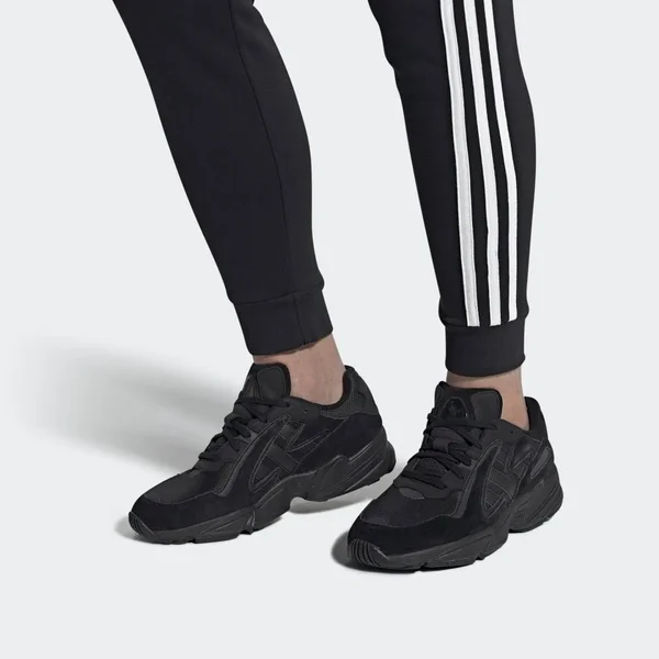 Adidas Mens Black Yung-96 Chasm Shoes Size 8