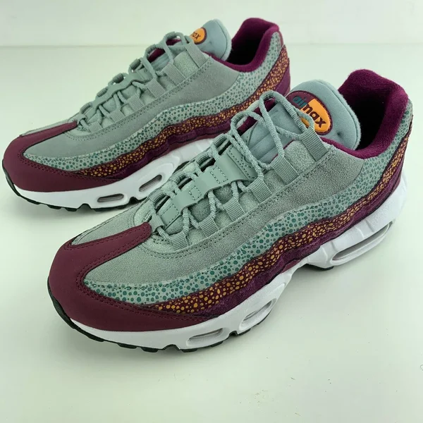 Nike Air Max 95 Premium Women's Shoe Size 6.5 (Bordeaux)
