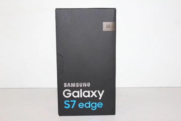 Samsung Galaxy S7 Edge Sm-g935t 32GB Gold T-Mobile
