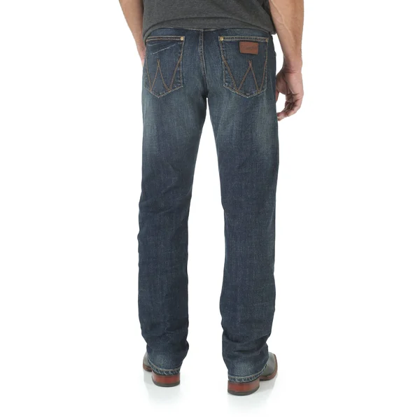 Wrangler Retro Slim Straight Jeans (Bozeman) Men's Jeans