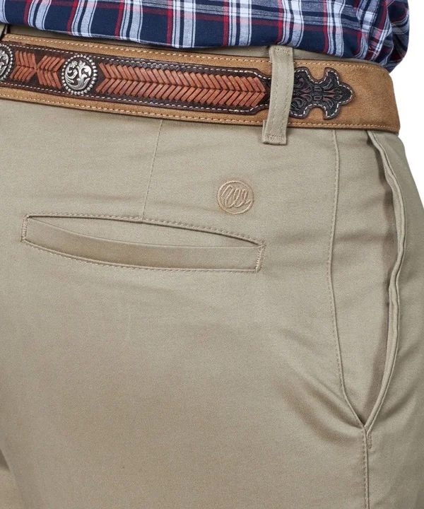 Wrangler Men's Khaki Flat Front Relaxed Fit Wrinkle Resistant Casual Pants