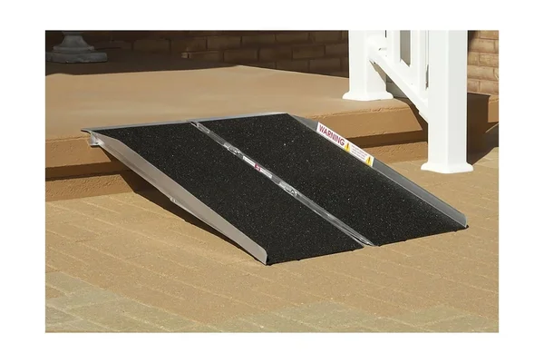 Prairie View Industries SFW430 Portable Singlefold Ramp - 4 ft x 30 in