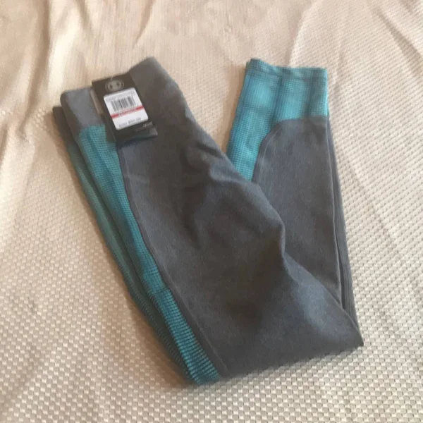 Under Armour Women's HeatGear Armour Ankle Crop Leggings