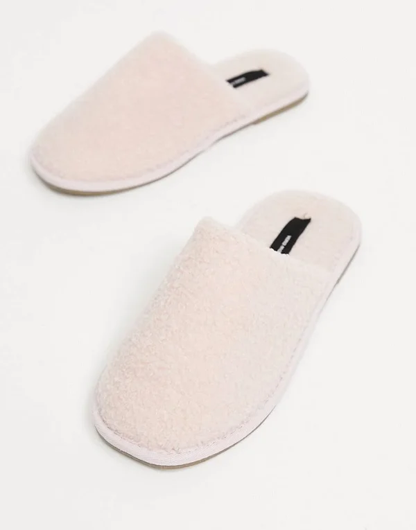 Vero Moda Slippers in Pink