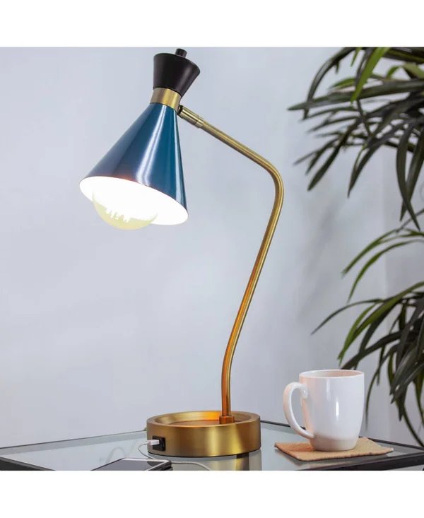 American Art Decor Metal Desk Lamp with USB Charger