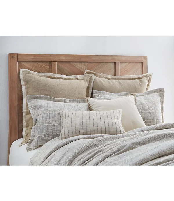 Southern Living Simplicity Collection Bradley Comforter - Full/Queen