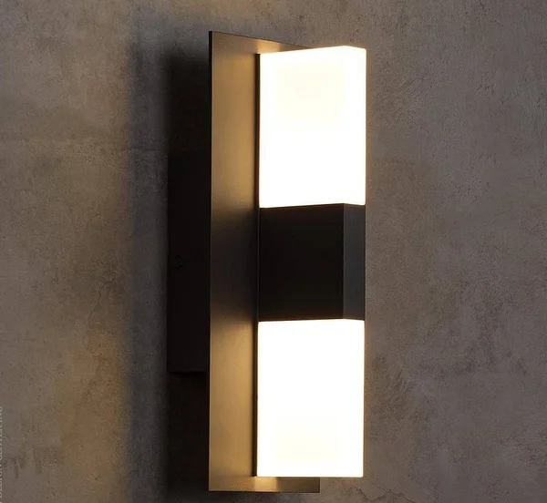 Tech Lighting Lyft 12 Outdoor Wall 700OWLYT83012DZUNVSLFSP (Bronze)