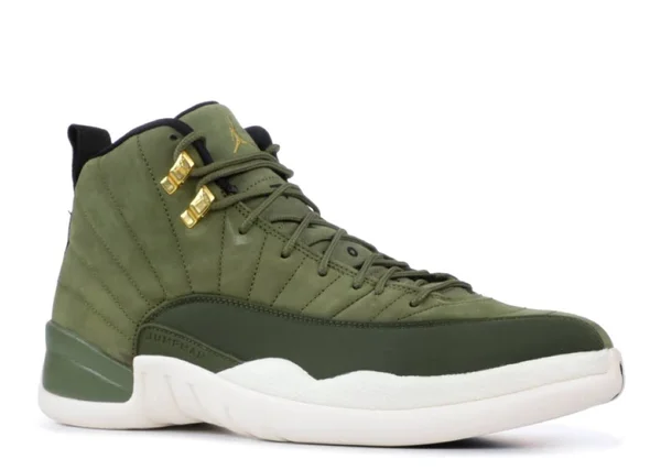 Air Jordan 12 Retro &Class of 2003& - 130690-301 - Size 7.5