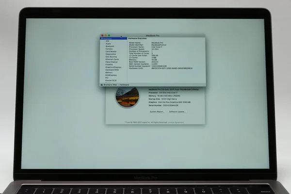13.3x22 Mid 2017, MacBook Pro, MPXW2LL/A, i5-7267U @ 3.10GHz, 8gb, 512gb SSD Computer Overhauls