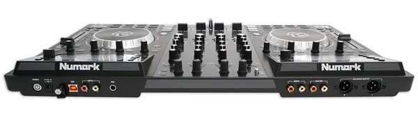 Numark NVII Intelligent Dual-Display Serato DJ Controller 4-Channel - USB + Case