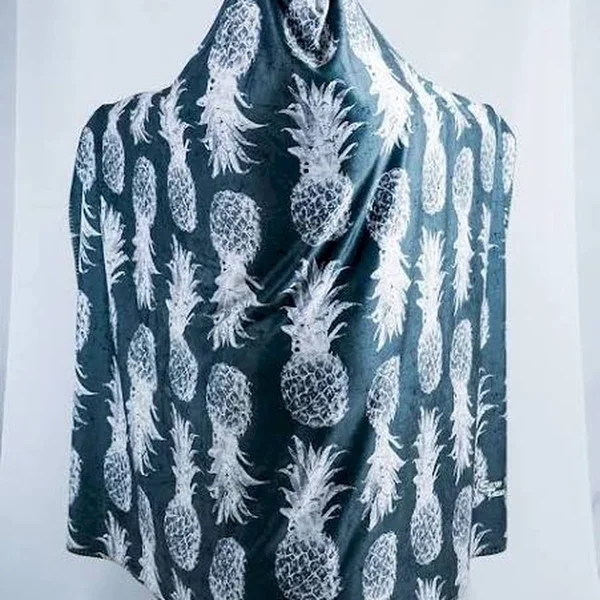 and White Pineapple Hooded Blanket Youth 50x60x22 - Micro Fleece