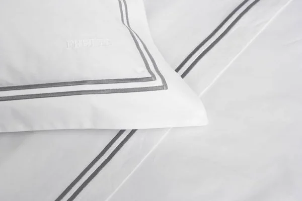 Frette Hotel Classic Duvet Cover - White Cotton - Twin - Bed Linens