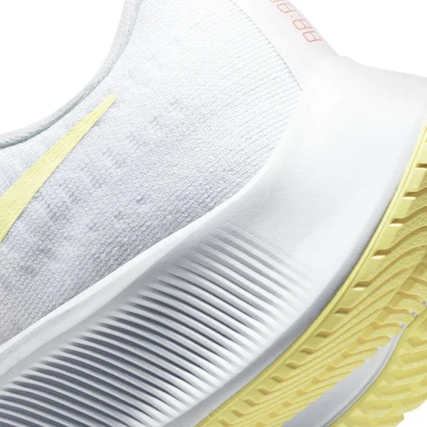 Nike Air Zoom Pegasus 37 White Women's Running Shoes - Size: 7