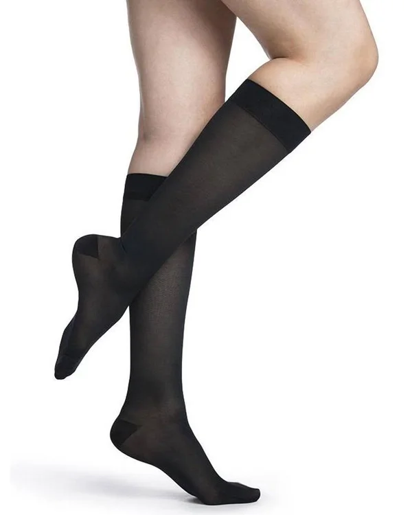 Sigvaris Medium Sheer Knee High
