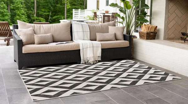 Jill Zarin Outdoor Napa 7&10x22 x 10& Area Rug - Charcoal