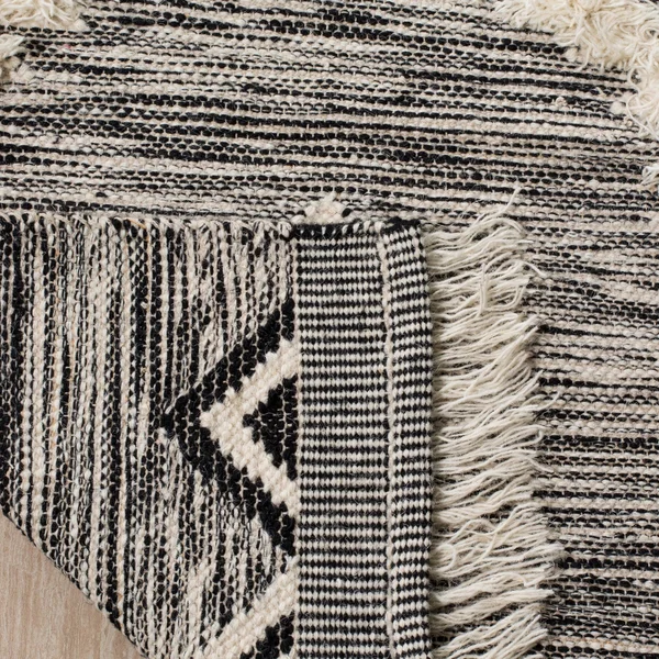 Safavieh Hand-Knotted Kenya Kenley Southwestern Tribal Wool Rug - 2&3x22 x 6& Runner - Black/Ivory