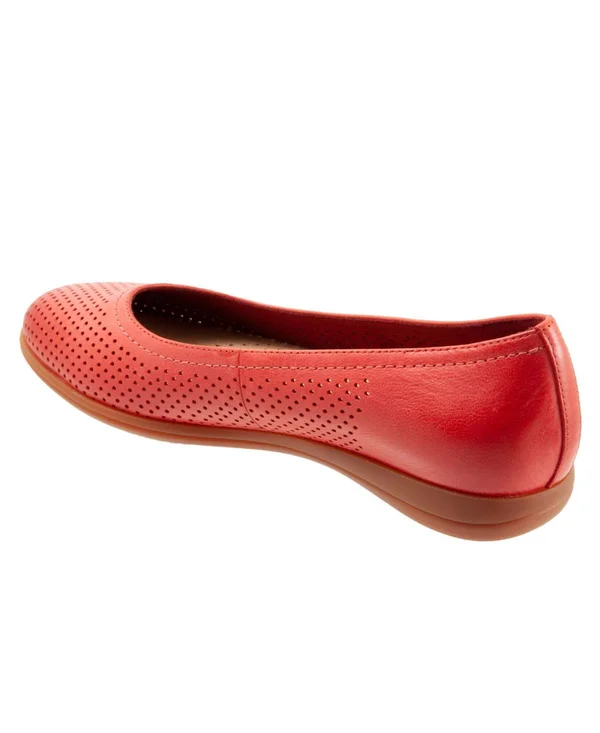Trotters Darcey 6 Women's Tan