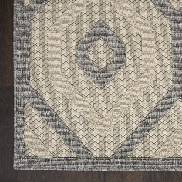 6'x9' Rectangle Indoor and Outdoor Loomed Geometric Area Rug Off-White - White - Nourison