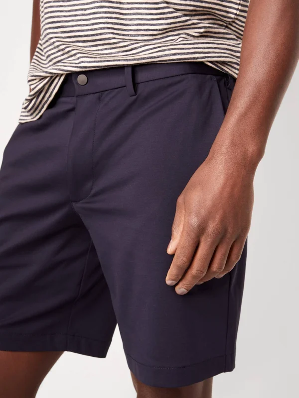 Banana Republic Men's 7x22 Core Temp Short Navy Size 36W