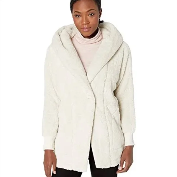 The North Face Women's Campshire Fleece Wrap: Vintage White