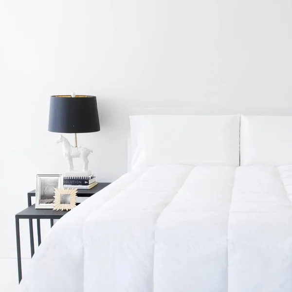 Woven Cotton Down White Real Duck Feathers Blend Hotel Comforter - King