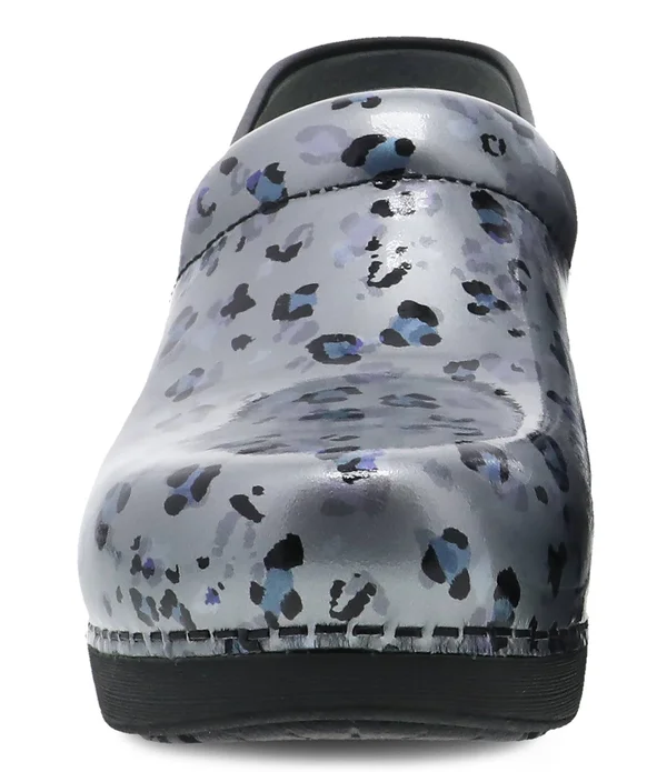 Dansko Women's XP 2.0, Grey Leopard Patent Size: 40 M