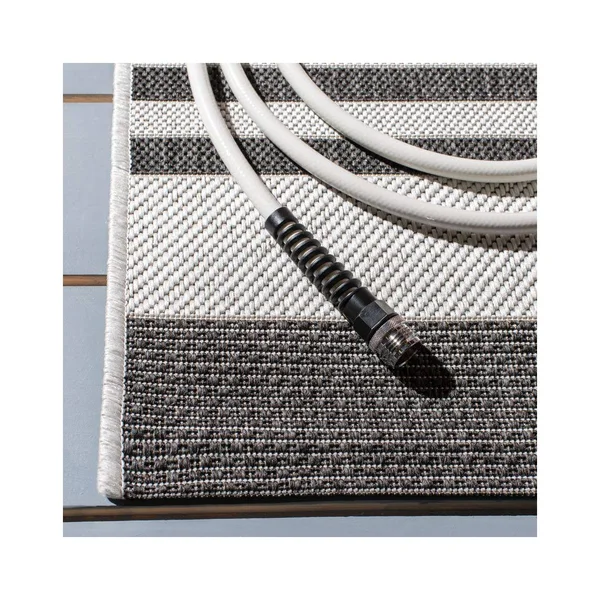 Safavieh Beach House Sebiha Indoor/ Outdoor Rug - 6&7x22 x 6&7x22 Square - Light Grey/Charcoal