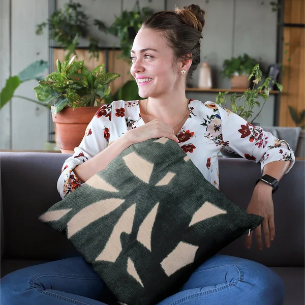 Plutus 18x22 x 18x22 Palm Floral Luxury Throw Pillow in Green