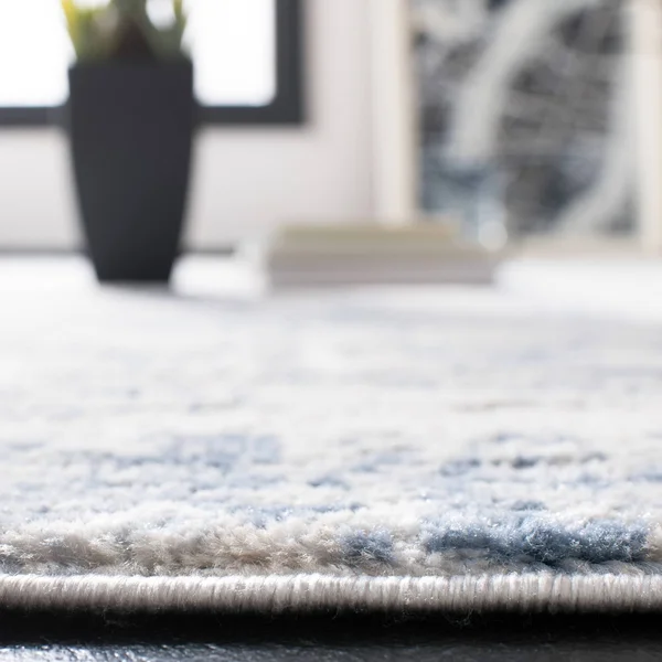 Safavieh Amelia Ivory/Blue 4 ft. x 6 ft. Area Rug