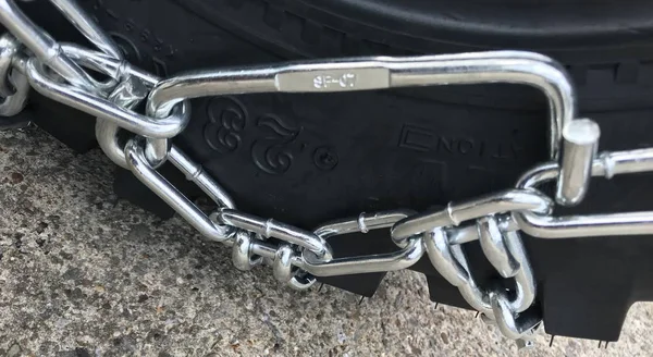 TireChain.com 22 x 11 x 8, 22 11 8 ATV UTV 2 Link V Bar Tire Chains Set of 2