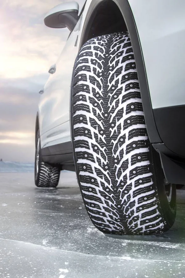 (1) New Nokian Hakkapeliitta 9 SUV 275/40R21 107T XL Studded Tires