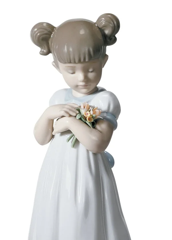 Lladro Flowers for Mommy Figurine