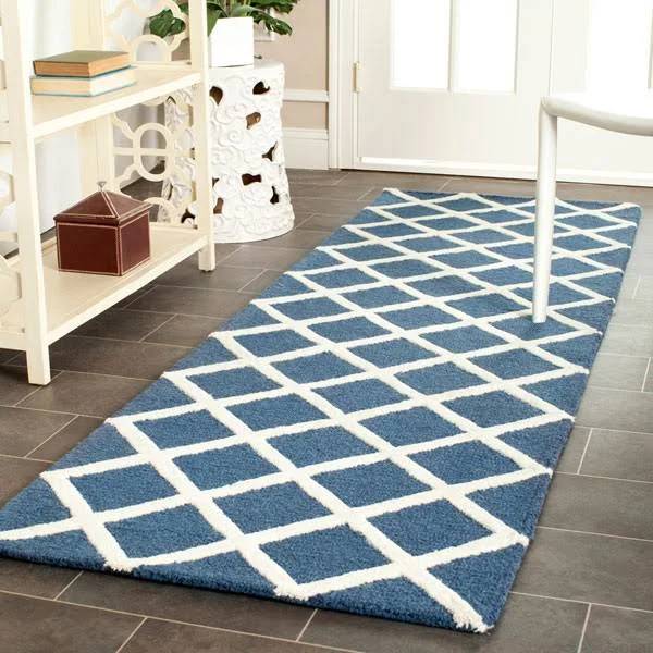 Safavieh Cambridge Navy & Ivory 2&-6x22 x 8& Rug