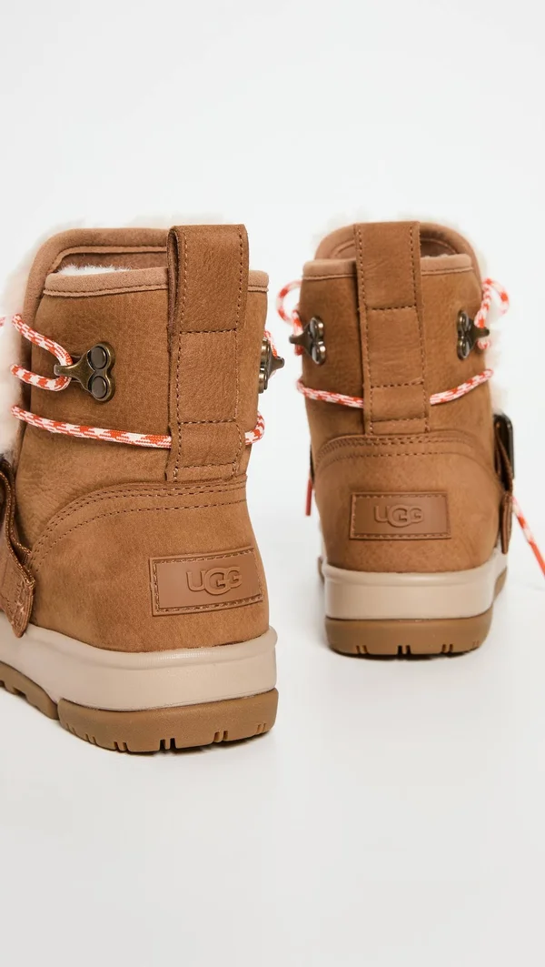 Ugg Classic Weather Hiker Boot - Women's Chestnut, 9.5