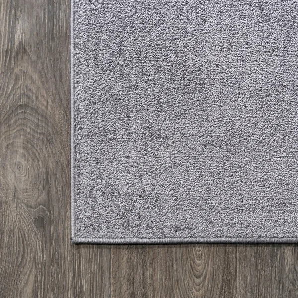 Jonathan Y Haze Solid Low-Pile Emerald 5 ft. x 8 ft. Area Rug - Green