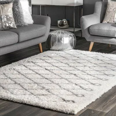 Wade Logan Henson White/Gray Area Rug Rug Size: 7&10x22 x 10&