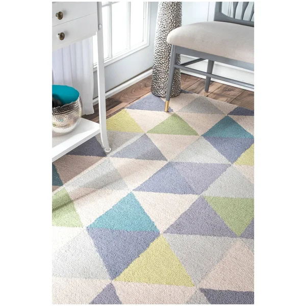 nuLOOM Handmade Dimentional Triangles Wool Green Rug (6& x 9&)