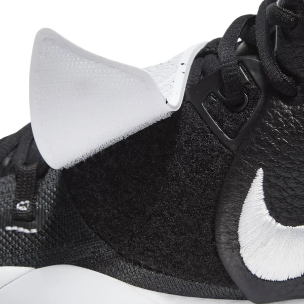 Nike Kyrie 6 (Team) Basketball Shoes in Black, Size: 12.5, CK5869-002