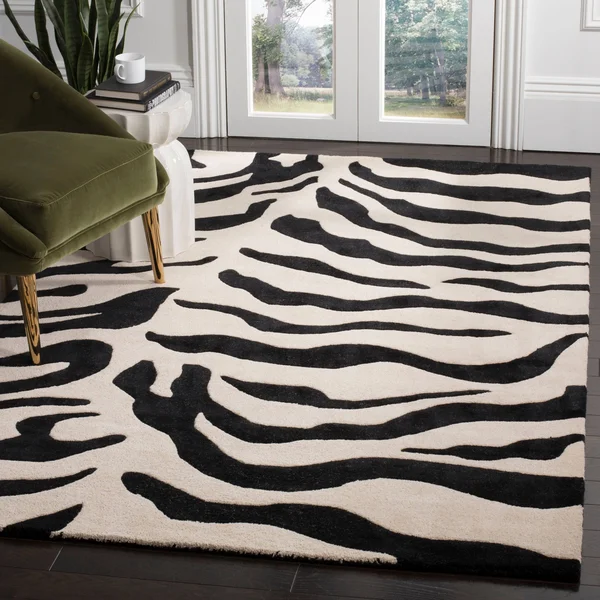Safavieh Soho SOH784A 3&6x22 x 5&6x22 Beige - Black Area Rug
