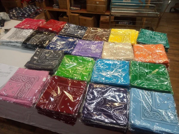 democratbase.com Assorted Bandana Paisley Head Wrap in Various Colors 100% Cotton 22x22x22x22 144 Mandarin Orange