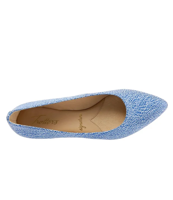 Women's Trotters Estee - Size: 6.5, Blue