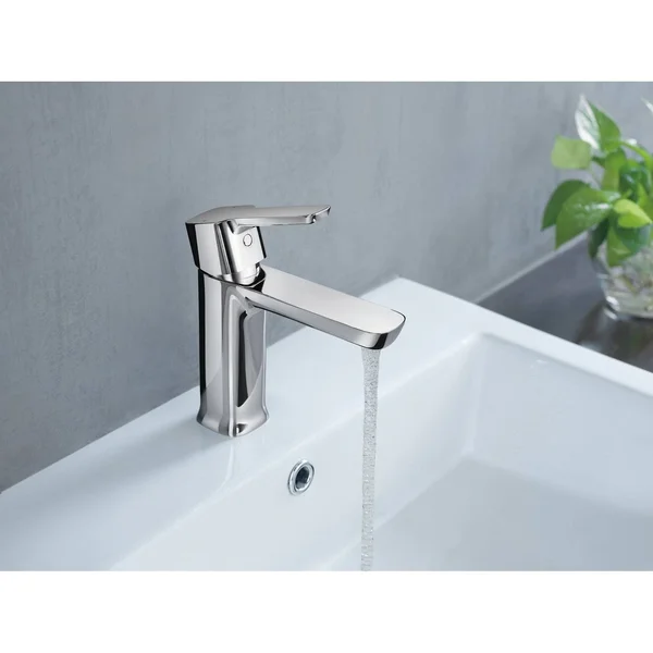 Delta Modern 581LF-HGM-PP Single Handle Project-Pack Bathroom Faucet Chrome
