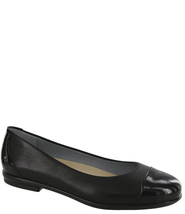 Women's SAS scenic Cap Toe Ballet Flat Black/Black Patent Leather 5 W